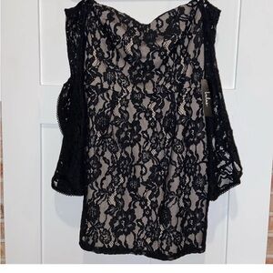 Lulus Black Lace Dress With Bell Sleeve Women's Medium New With Tag